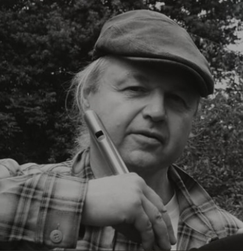 Wolf Meyer – Whistles und Kontrabass bei VELVET Irish Folk